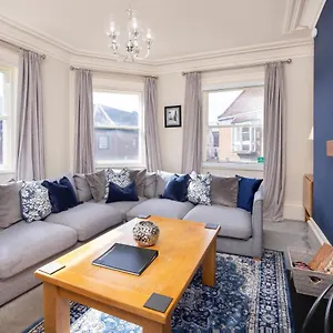  Holiday home Patrick's Pool- 4 Bedroom,4 Bathroom, Luxury Townhouse!
