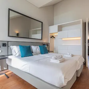 8 Building 403 T2 - River & Garden View , Lisbon Portugal